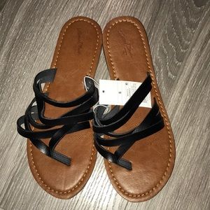 Universal thread black sandals. New with tags.